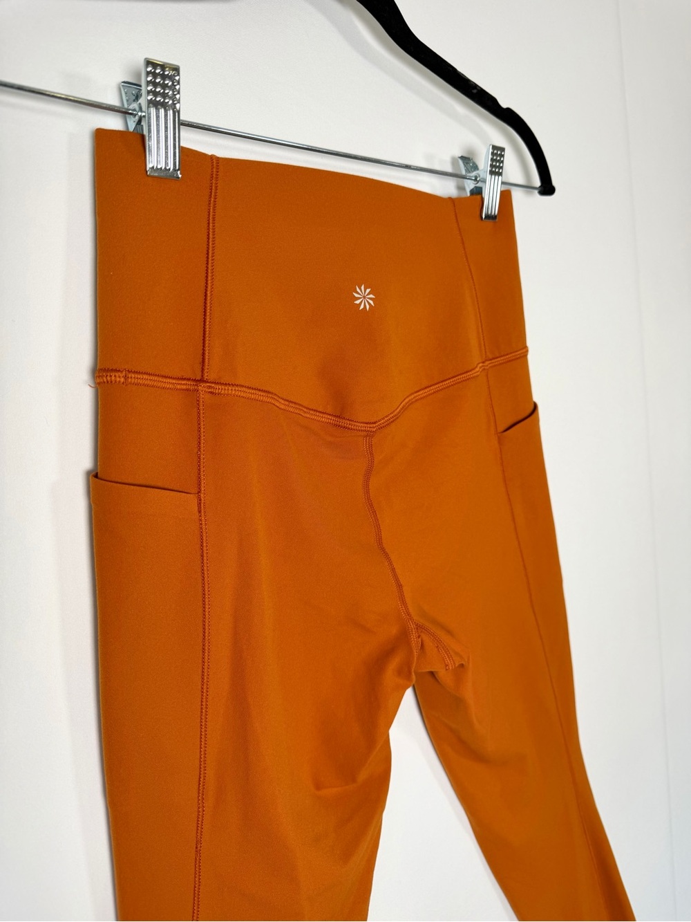 Athleta Salutation Stash Pocket II 7/8 Tight, Canyon Ora SIZE S